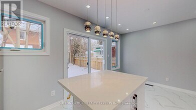 4357 Seneca St in Niagara Falls, ON - Building Photo - Building Photo