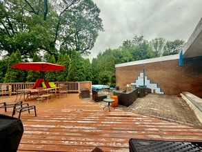 26 Nantucket Pl in Scarsdale, NY - Building Photo - Building Photo