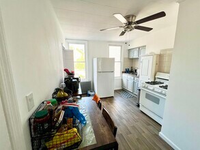 68 Jefferson Ave-Unit -2 in Jersey City, NJ - Building Photo - Building Photo