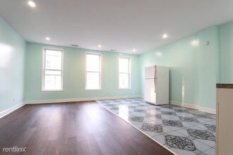 1315 W 18th St in Chicago, IL - Building Photo - Building Photo