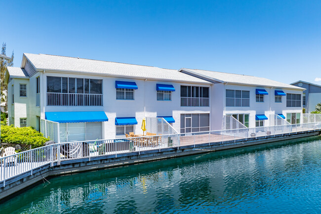 Shipwatch Condominiums in Largo, FL - Foto de edificio - Building Photo