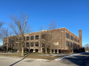 Hoosier Place in Union City, IN - Foto de edificio - Building Photo