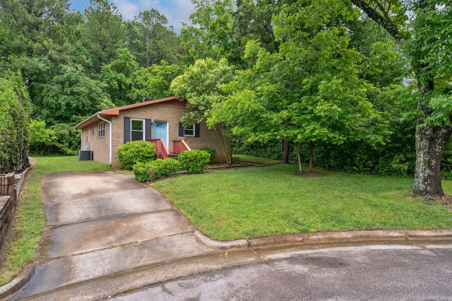 property at 4 Zepher Pl