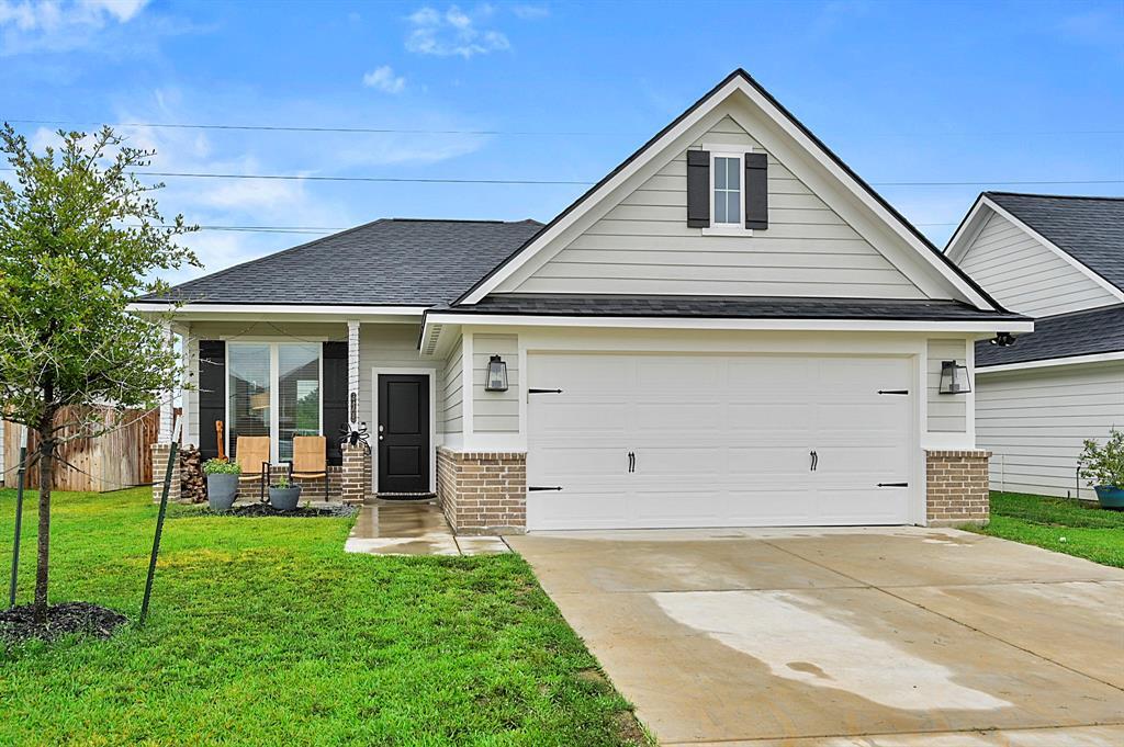 3408 Pointe du Hoc Dr in Bryan, TX - Foto de edificio