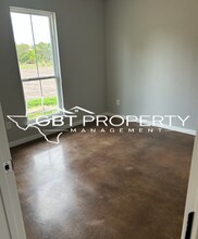 385 E Burleson Ave in Mart, TX - Building Photo - Building Photo