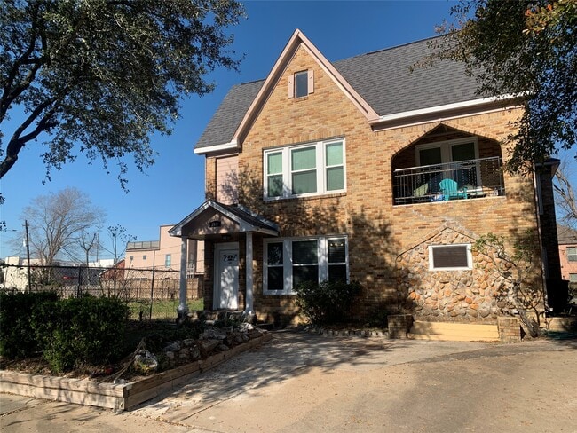 1919 Wentworth St in Houston, TX - Building Photo - Building Photo