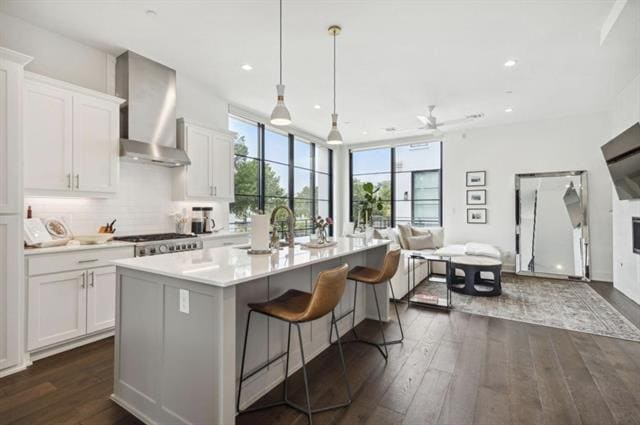 property at 2018 Moser Ave
