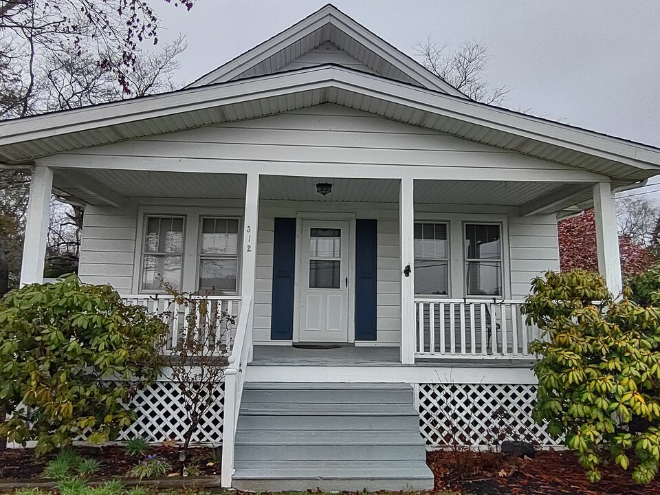 312 Landis Ave in Bridgeton, NJ - Foto de edificio