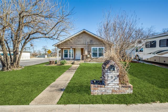 701 Lakey St in Denton, TX - Building Photo - Building Photo