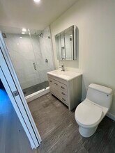 2520 5th St, Unit B in Santa Monica, CA - Building Photo - Building Photo