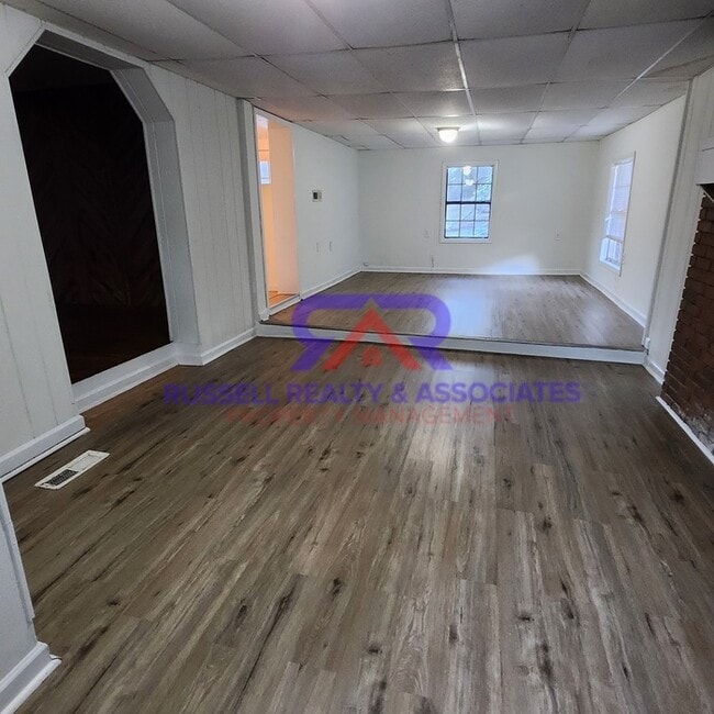 106 Dilcy Daniel Dr in Alabaster, AL - Building Photo - Building Photo