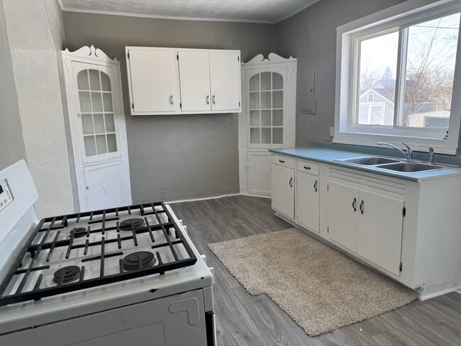 property at 209 N G St