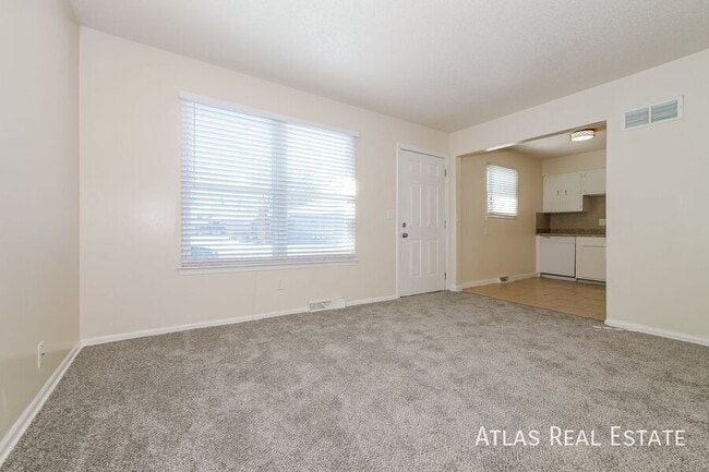 906 SE 3rd Terrace in Lee's Summit, MO - Building Photo - Building Photo