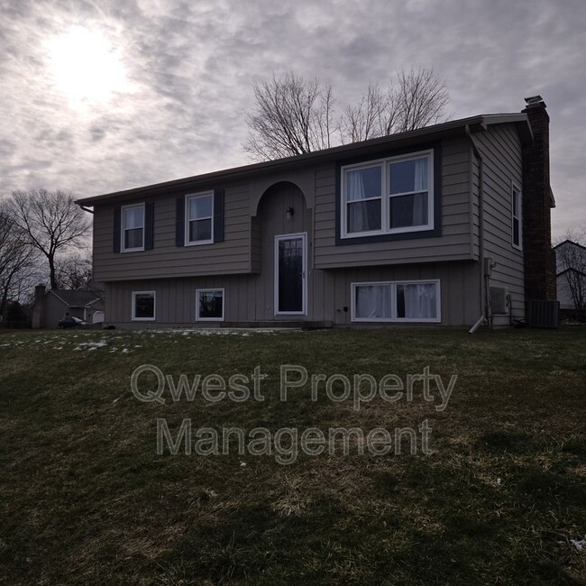 property at 3102 Winesap Dr NE