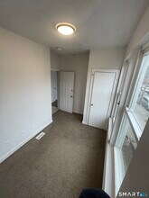 86 Spring St in West Haven, CT - Foto de edificio - Building Photo