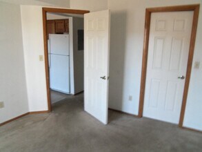 12043 W Cross Dr in Littleton, CO - Building Photo - Building Photo