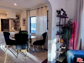 643 N Vista St in Los Angeles, CA - Building Photo