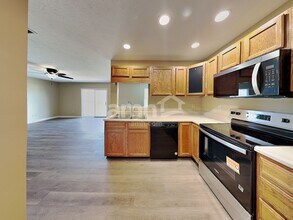 10928 Affirmed Dr in Indianapolis, IN - Building Photo - Building Photo