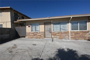 715 N 11th St in Las Vegas, NV - Building Photo