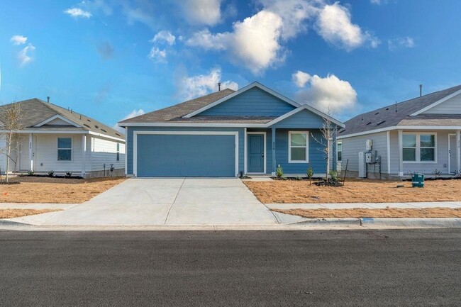 216 Little Sparklers Lp, Unit 3 in Hutto, TX - Foto de edificio - Building Photo