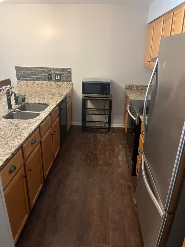 2005 Locarno Dr in Knoxville, TN - Building Photo - Building Photo