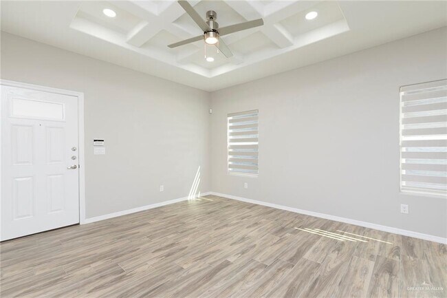 10 La Vista Ave W in McAllen, TX - Building Photo - Building Photo