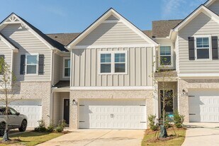 3180 Alana Ct in Opelika, AL - Building Photo