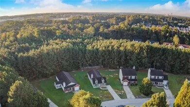 3865 Cypress Pointe Dr in Union City, GA - Building Photo - Building Photo