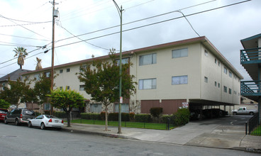 Cypress Garden Apartments in San Jose, CA - Building Photo - Building Photo