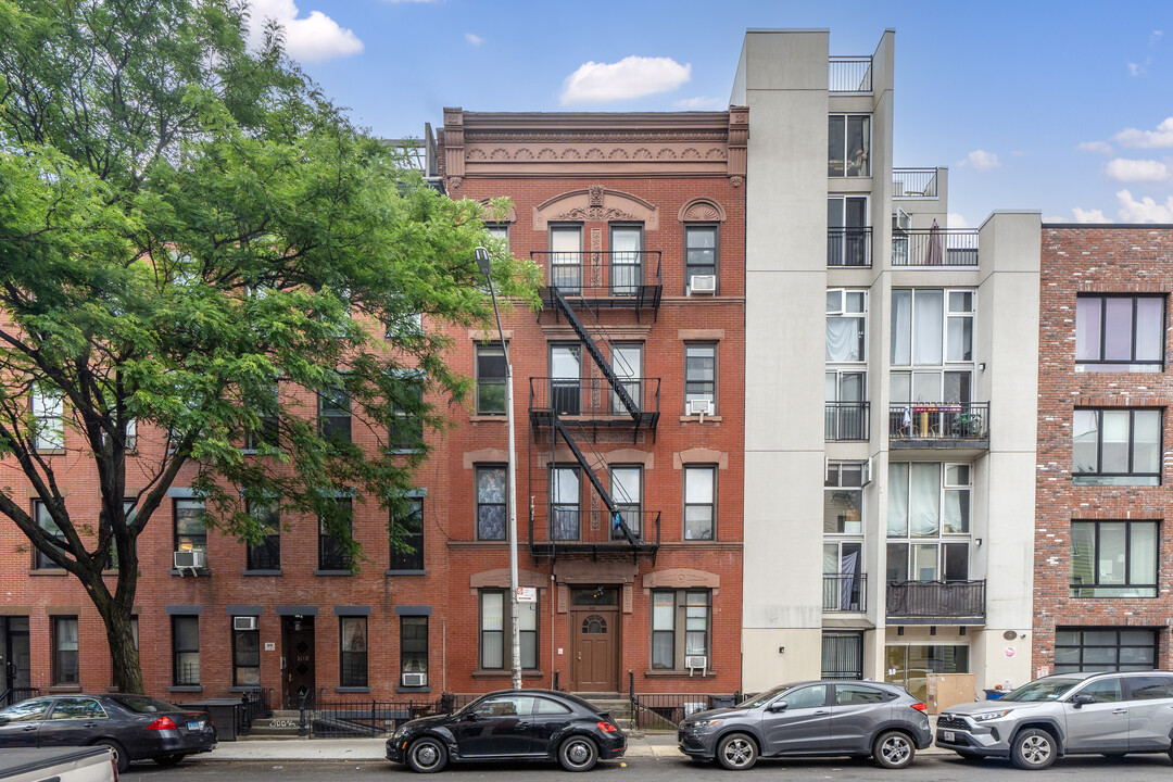 100 Clay St in Brooklyn, NY - Foto de edificio