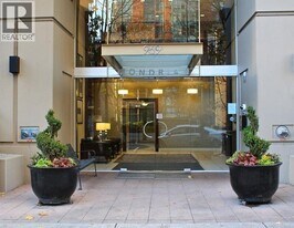 969 Richards St in Vancouver, BC - Building Photo