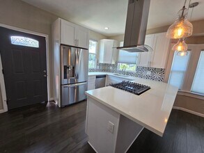 4976 Catoctin Dr in San Diego, CA - Building Photo - Building Photo