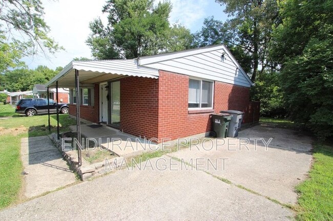 1888 Roosevelt Ave in Cincinnati, OH - Building Photo - Building Photo