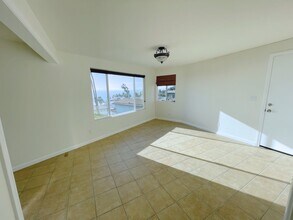 115 Capistrano Ln in San Clemente, CA - Foto de edificio - Building Photo