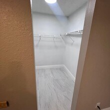 4230 NW 21st St in Lauderhill, FL - Building Photo - Building Photo