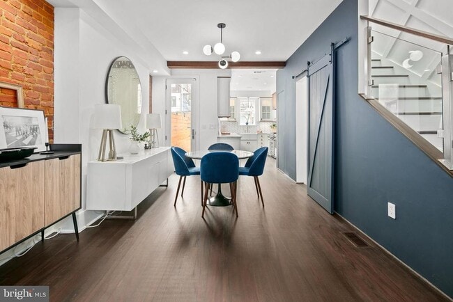 property at 1450 T St NW