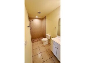 829 SW 32nd Terrace in Cape Coral, FL - Building Photo - Building Photo