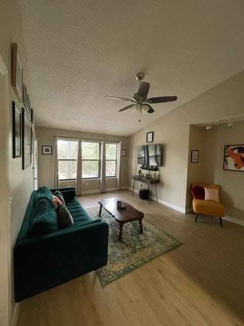 4261 W McNab Rd in Pompano Beach, FL - Building Photo - Building Photo