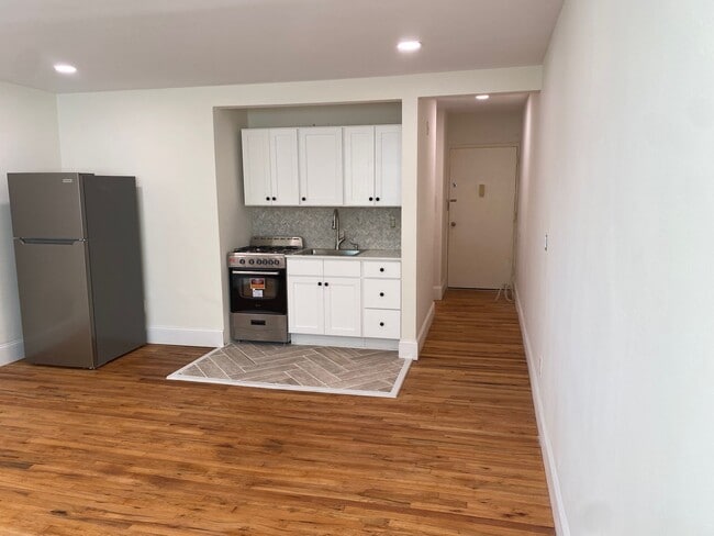 South Orange Apartments in South Orange, NJ - Building Photo - Building Photo