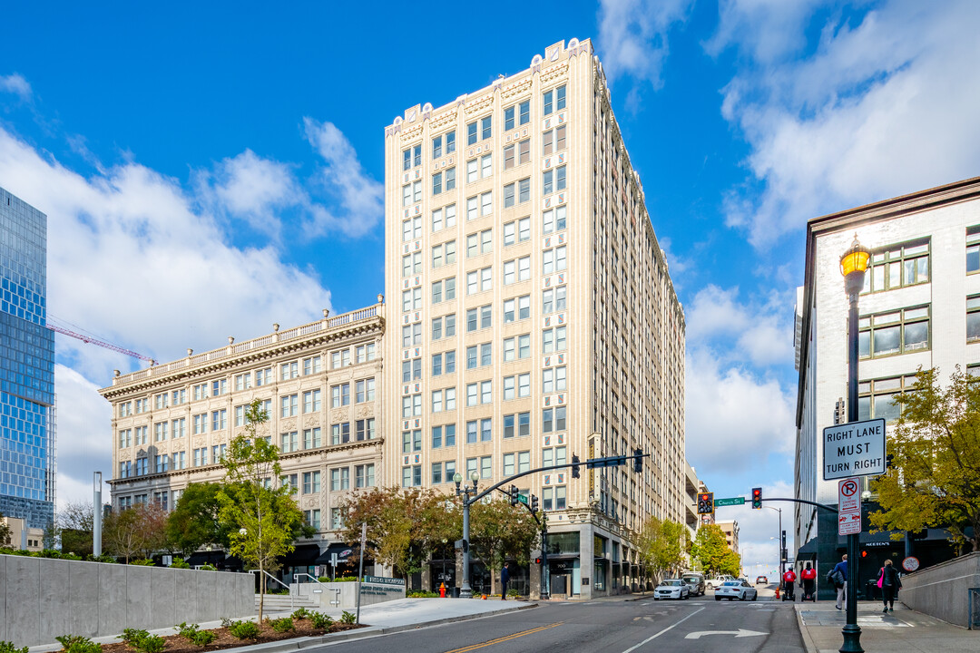 Bennie Dillon in Nashville, TN - Building Photo