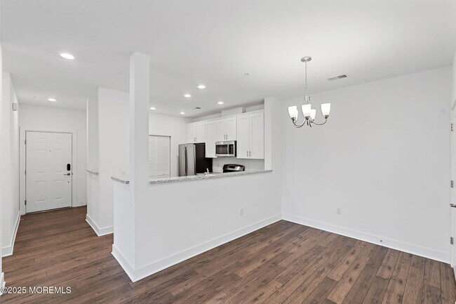 827 Stiller Ln in Monroe Township, NJ - Building Photo - Building Photo