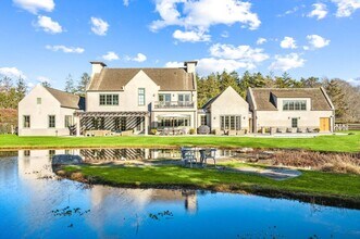 110 Rose Hill Rd in Water Mill, NY - Foto de edificio - Building Photo