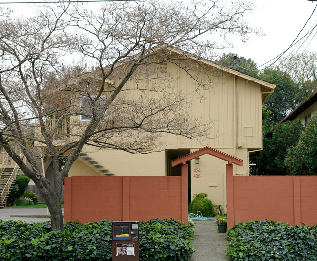 424 Klute St in Santa Rosa, CA - Building Photo - Building Photo