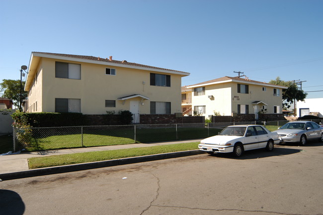 Mountain View Apartments in Ontario, CA - Building Photo - Building Photo