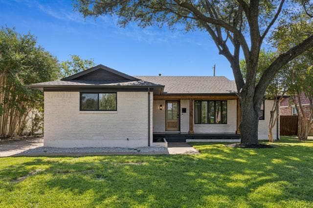 8566 Sweetwood Dr in Dallas, TX - Building Photo - Building Photo