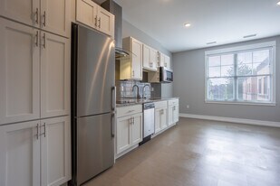 Heritage Place Apartments in Grand Rapids, MI - Building Photo