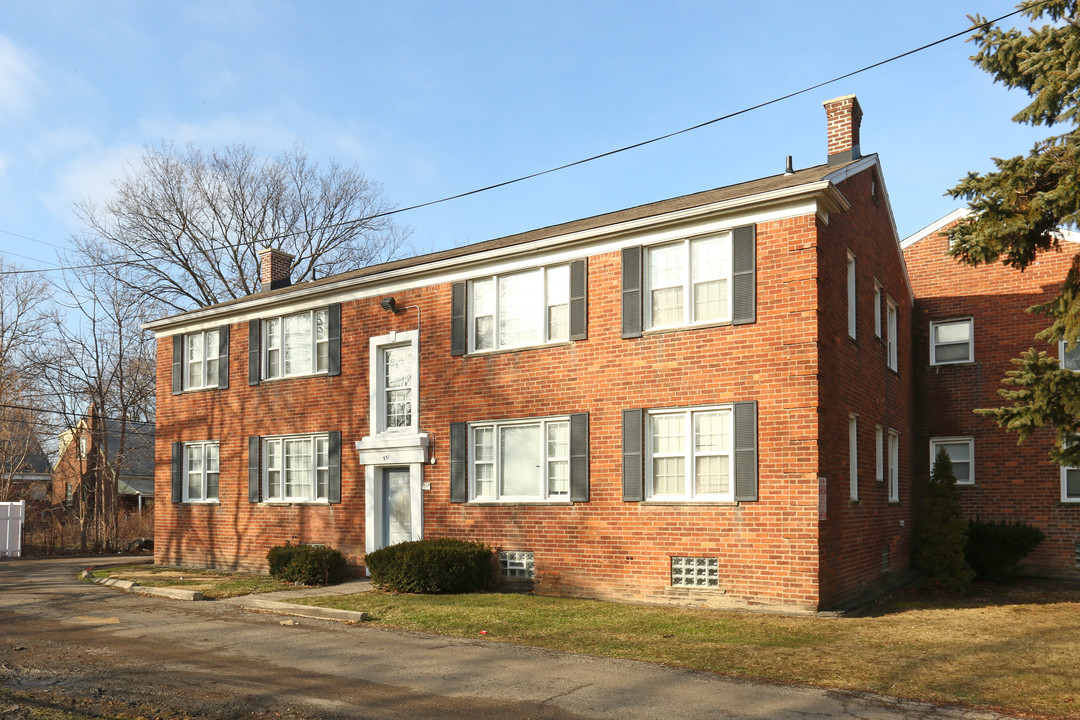 Alexander Court in Detroit, MI - Building Photo