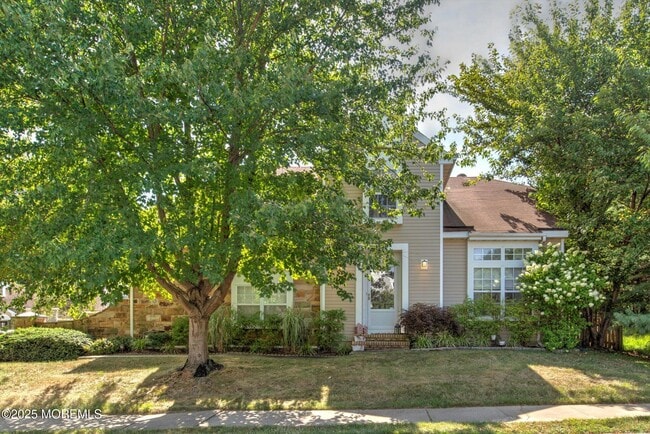 property at 2 Kentucky Way