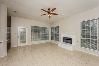 1145 Devonshire Dr in Desoto, TX - Building Photo - Building Photo