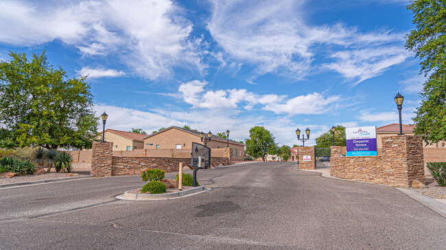 2412 Village Dr in Bullhead City, AZ - Building Photo - Building Photo